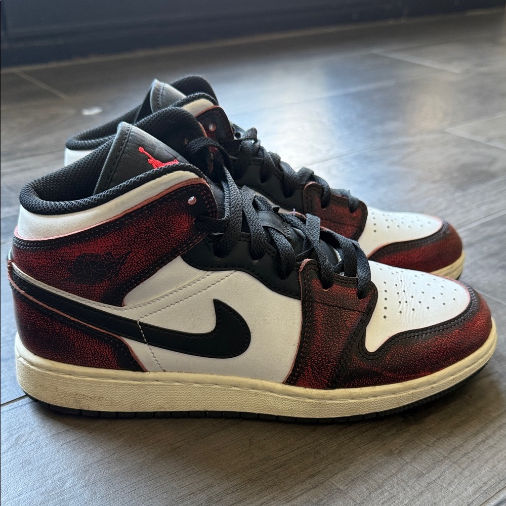 Nike Kids Mid-Top Sneakers - White/Black/Red